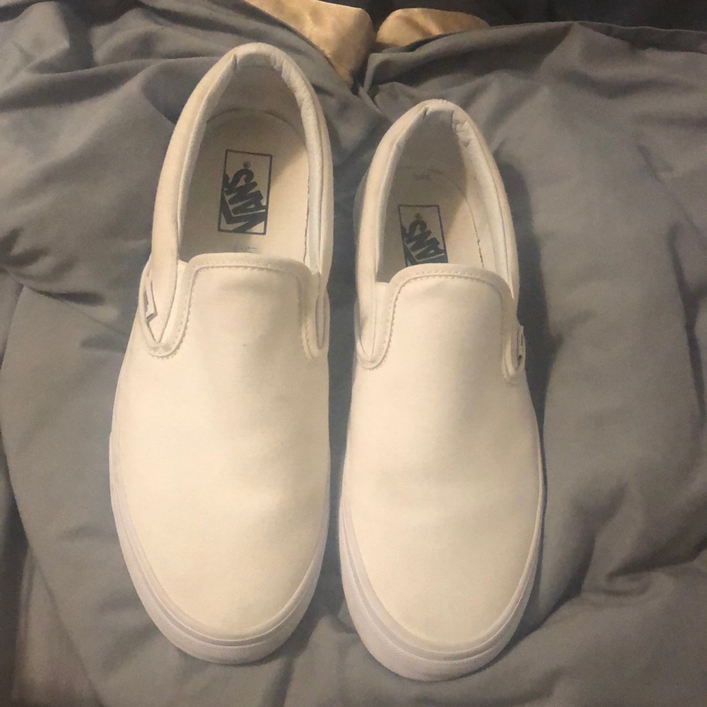 Size 10 men’s white slip on vans